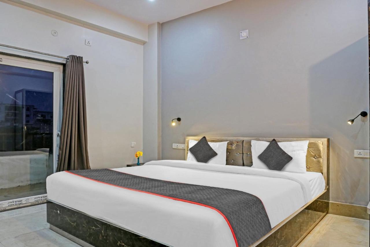 Townhouse Navneeta Grand Otel Kakarmatha Dış mekan fotoğraf