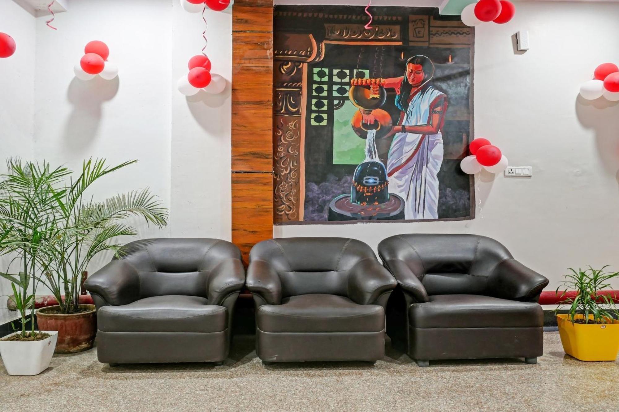 Townhouse Navneeta Grand Otel Kakarmatha Dış mekan fotoğraf